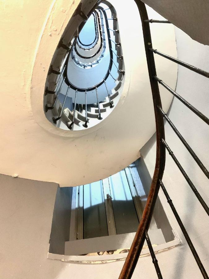 Hotel Des Andelys Paris Exterior photo